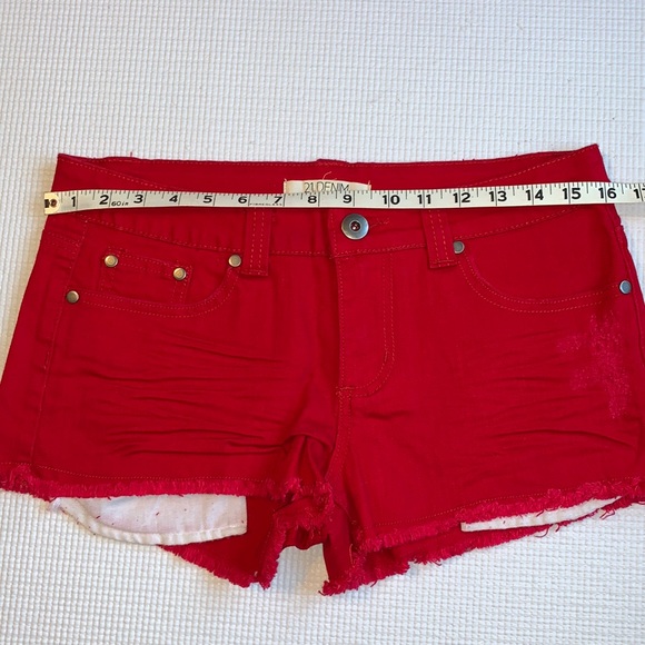 Distressed Raw Edge Red 5 Pocket Denim Shorts - Picture 10 of 16